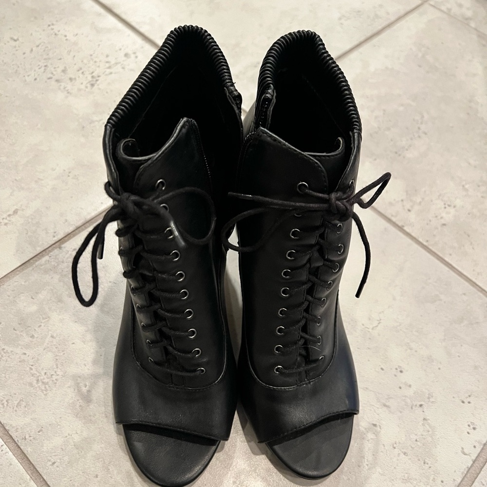 Worn once, Vince Camuto block heel laced heels peep toe